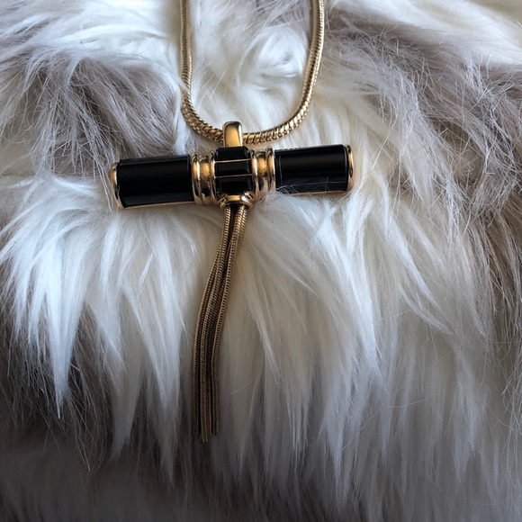 Banana Republic Necklace - Picture 2 of 2